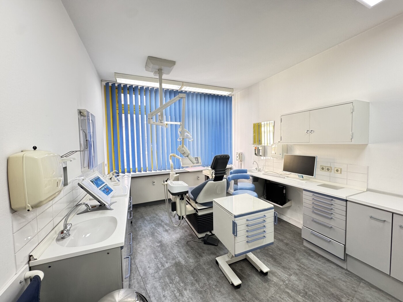 Behandlungszimmer 1 WHG 241qm