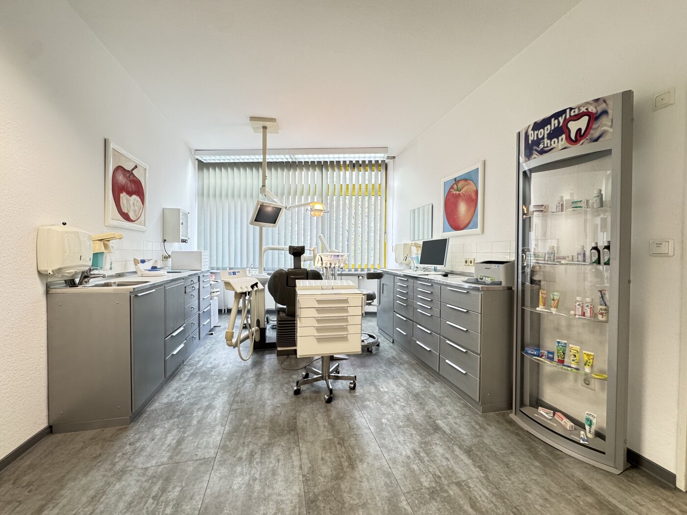 Behandlungszimmer 4 WHG 241qm