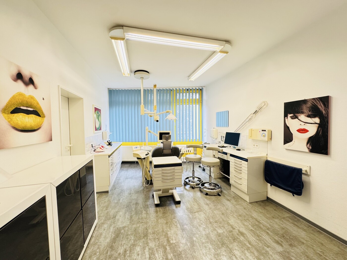 Behandlungszimmer 3 WHG 241qm