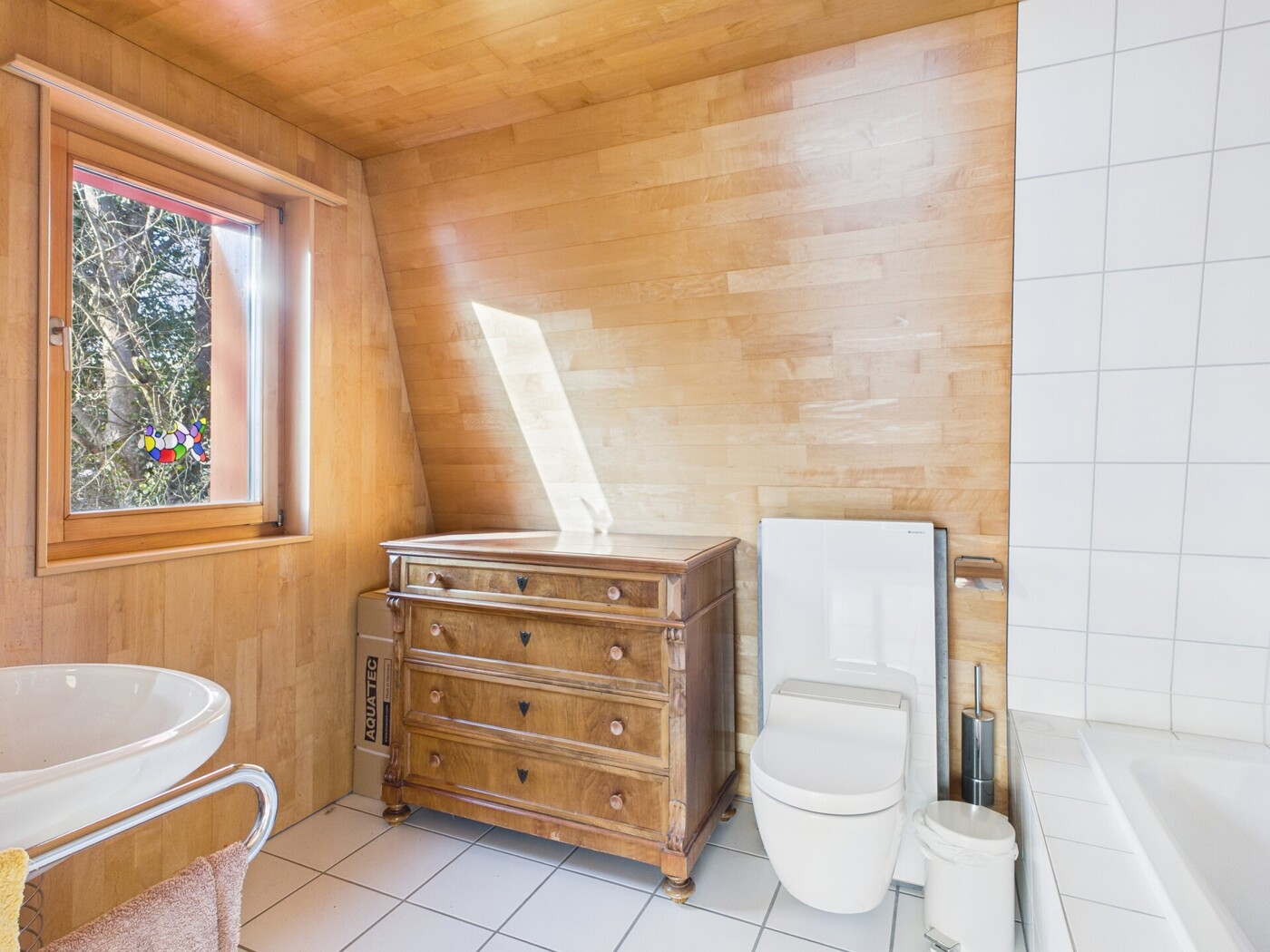 CAM05473G0-PR0026-STILL009