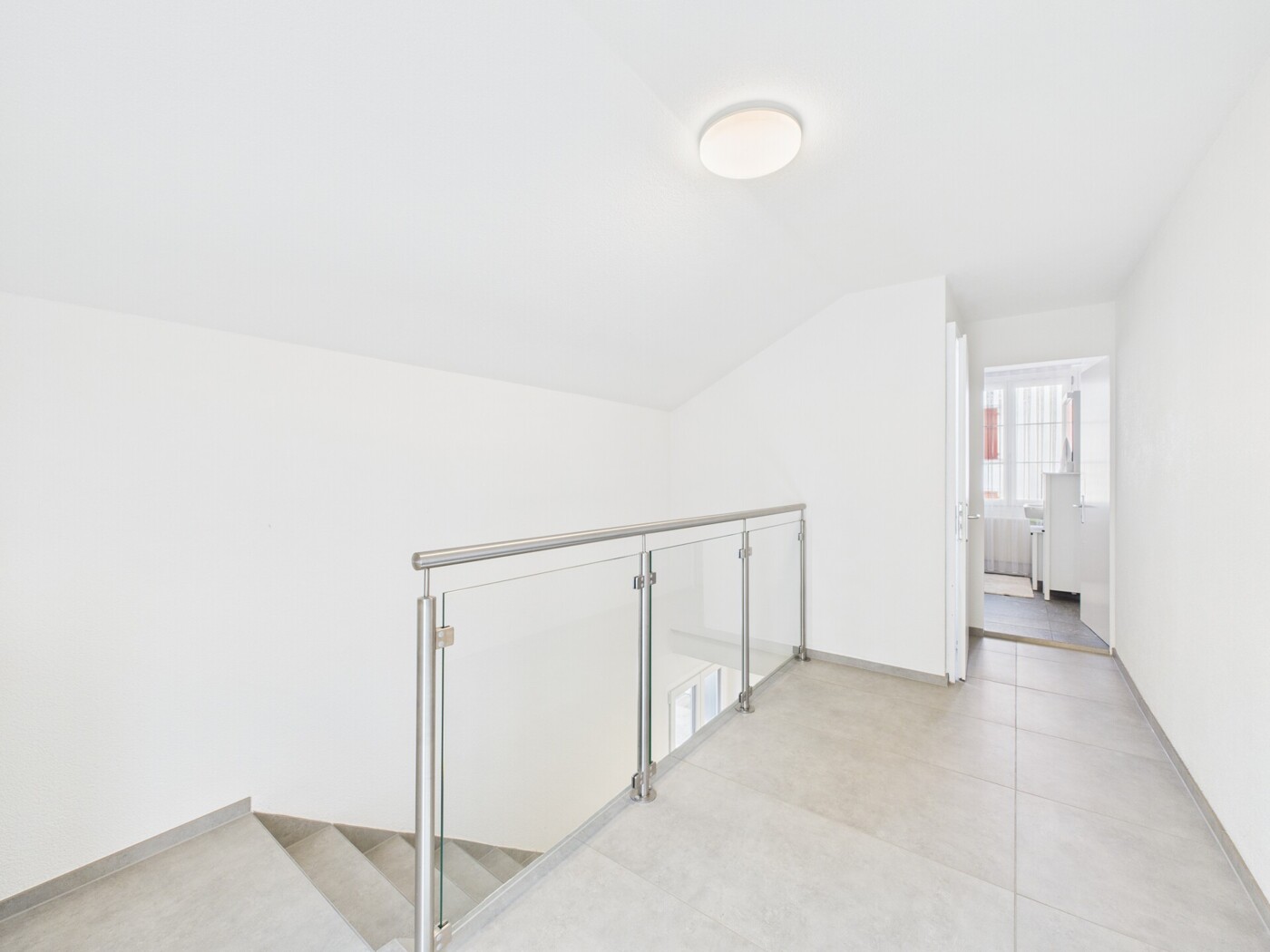 CAM05473G0-PR0018-STILL047