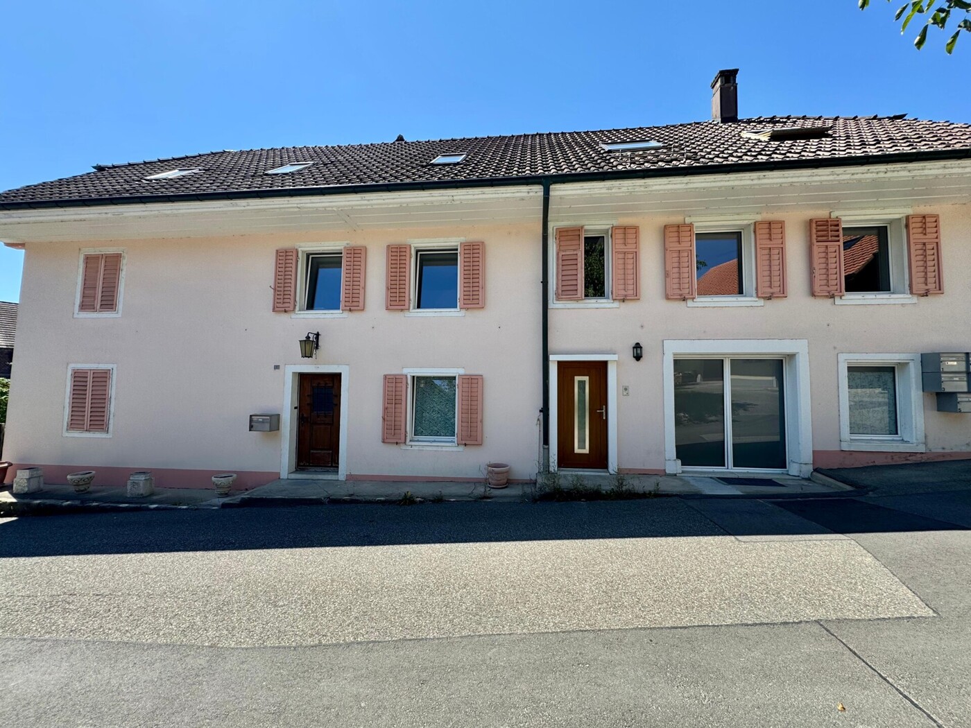 2f2a7bf2-63dc-421c-b66c-3e180ff03553