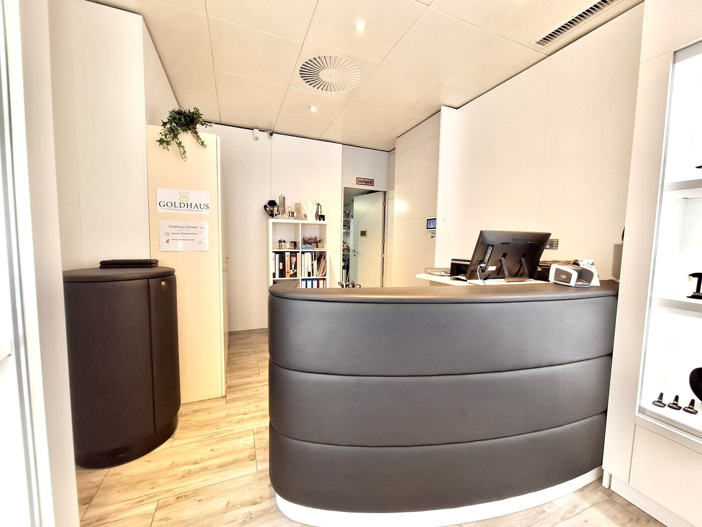 a9243f73-0180-479f-924b-778d14269872