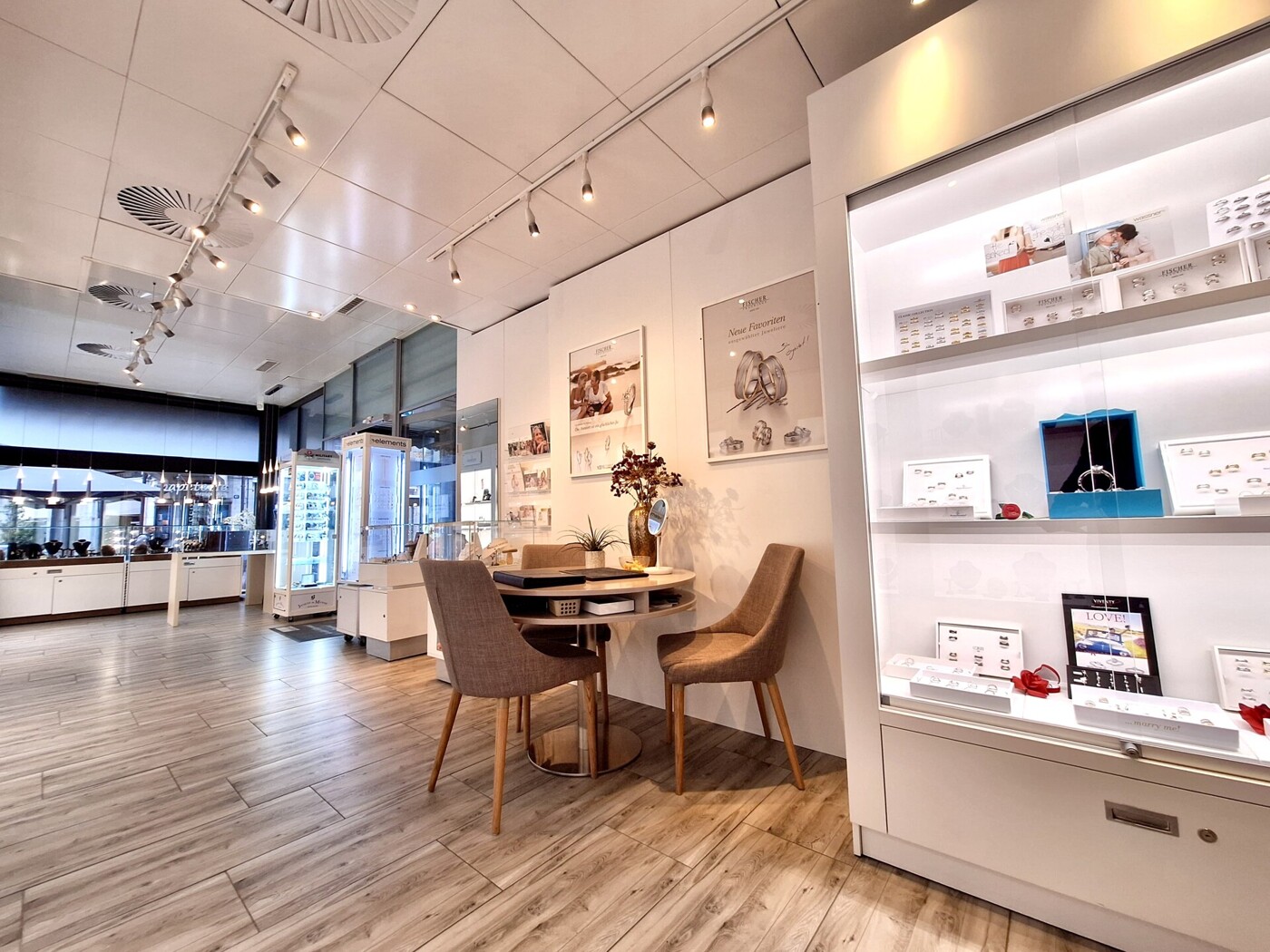 276b8ab6-10a5-4e47-84e5-2a2c216b993a