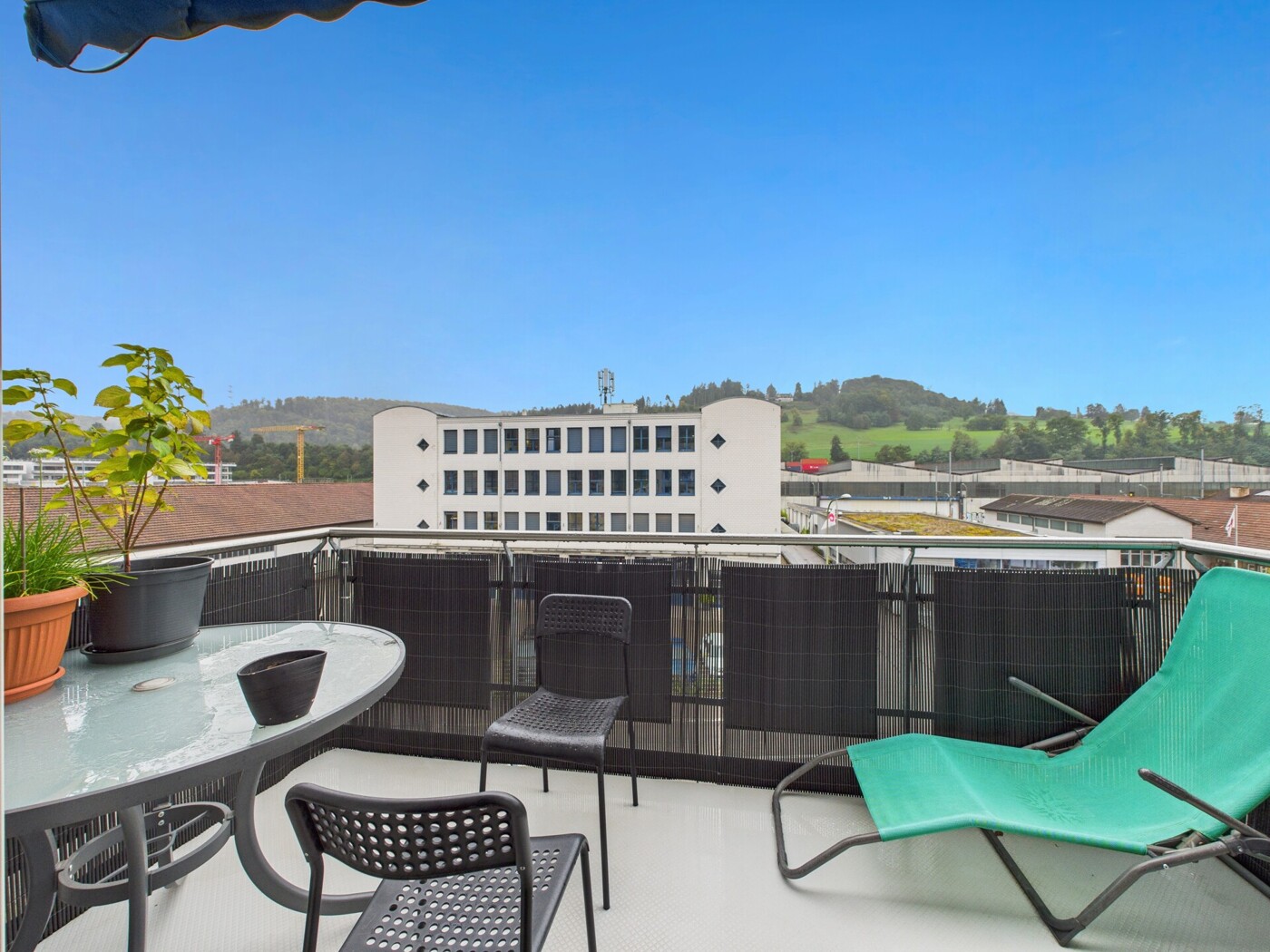 CAM05473G0-PR0019-STILL015