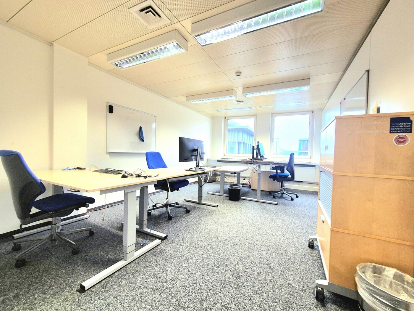 87383223-03b0-4e12-8c81-ec0bd302f31c