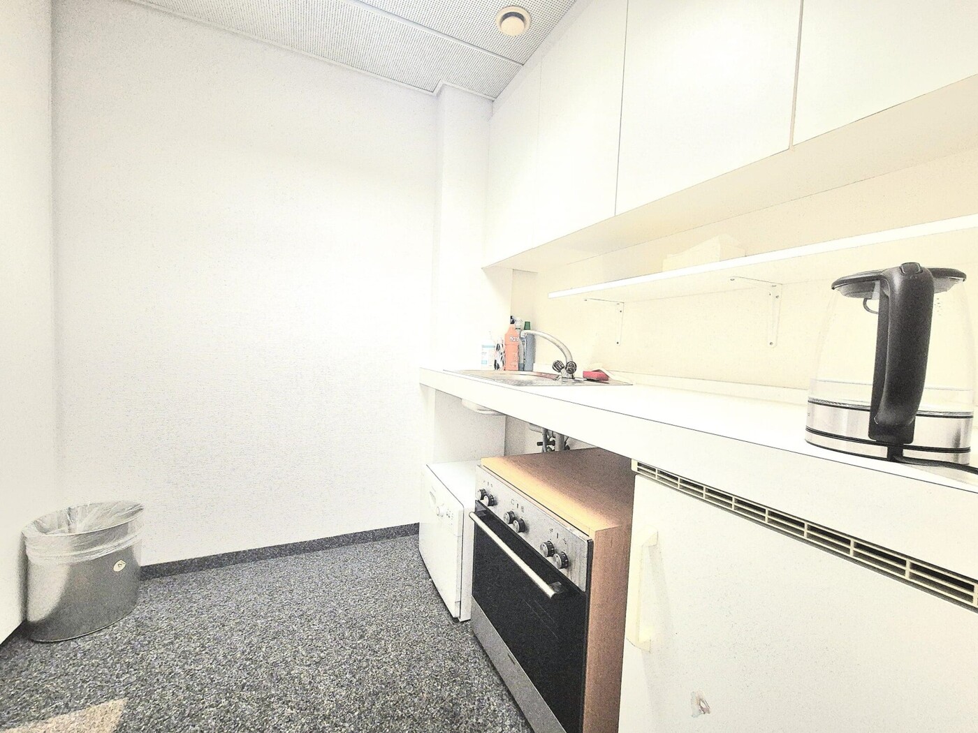 f5a62ddd-fd59-4584-91a4-f11e108b18f6