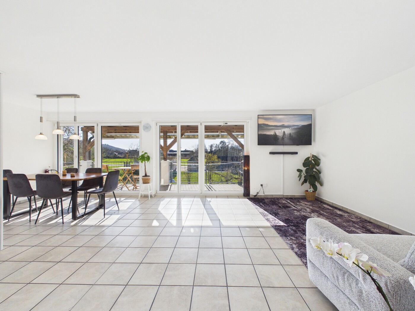 CAM05473G0-PR0030-STILL008