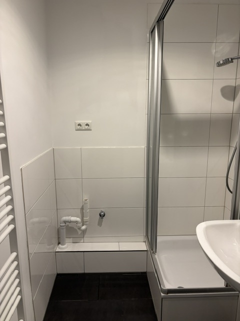 Renovierte 2Zi. mit Einbauküche und Balkon - Photo 4