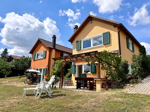 zwei Häuser mit Toskana-Flair