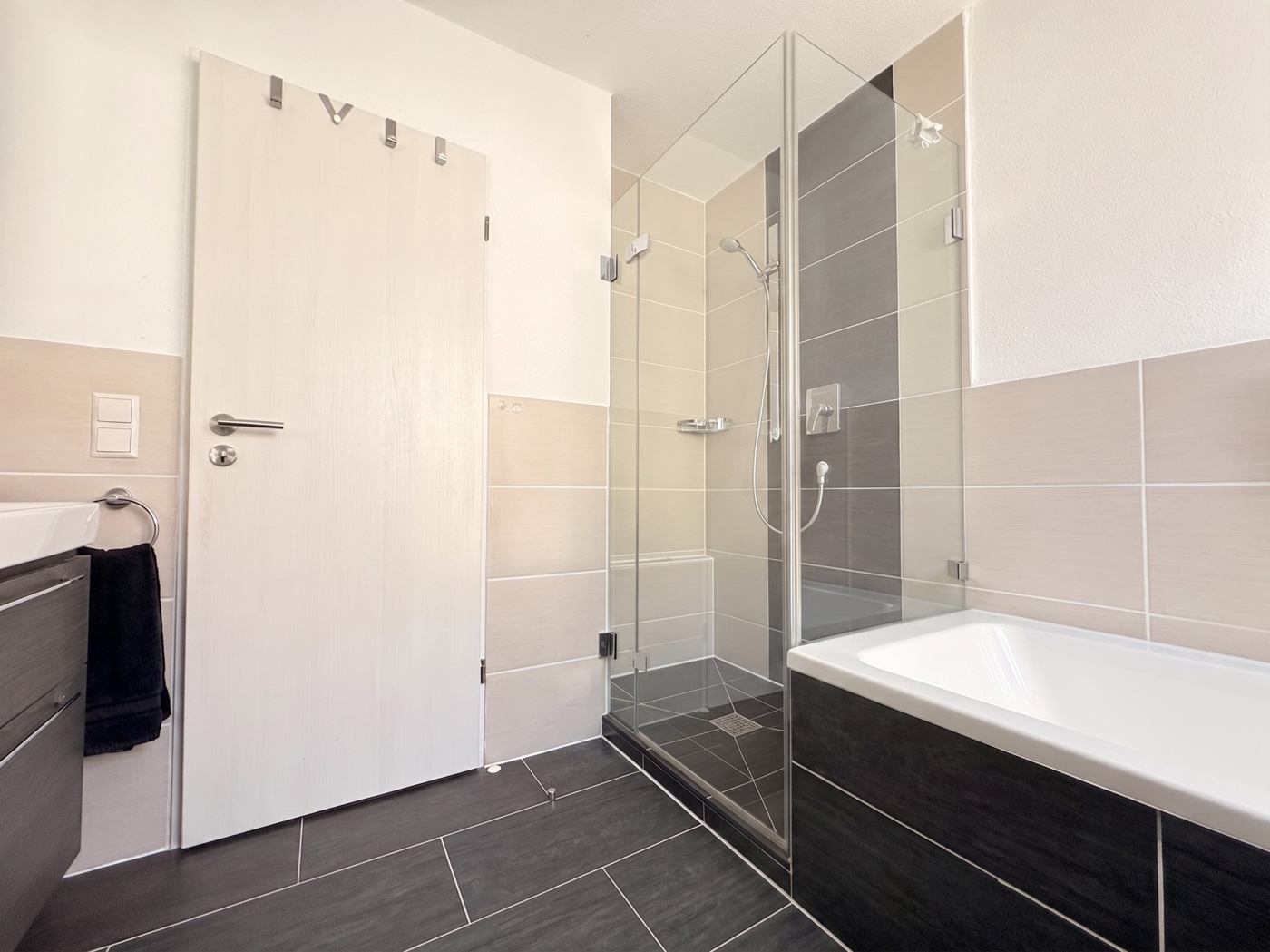 Badezimmer DG_bearbeitet (2)