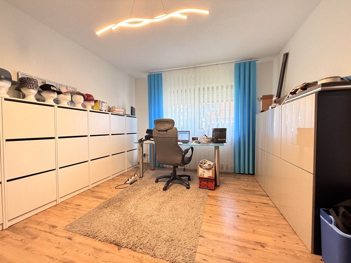 Büro EG
