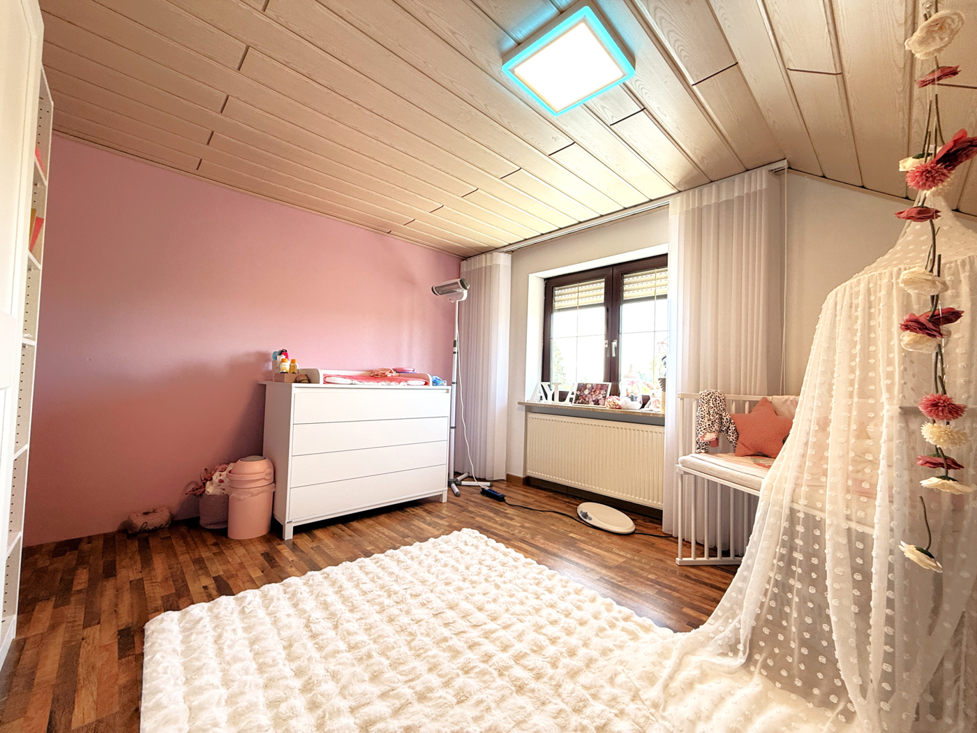 Schlafzimmer 2 DG