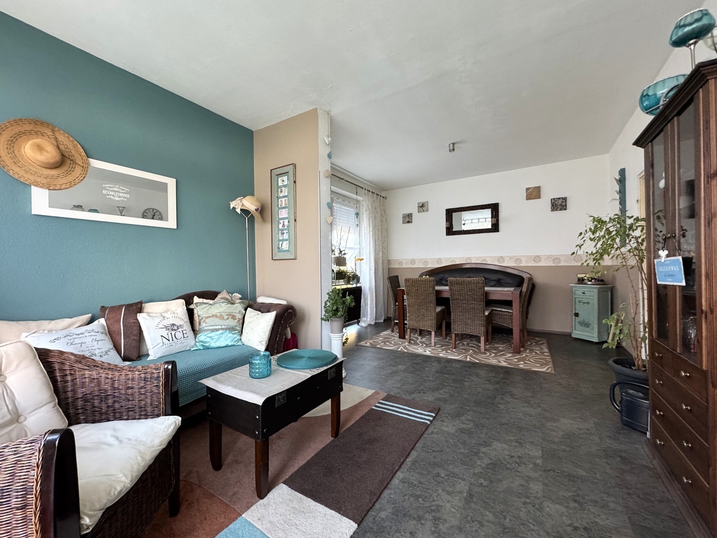 Übersicht Esszimmer Haus 2