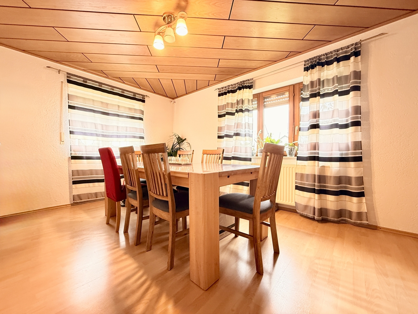 Esszimmer-Schlafzimmer