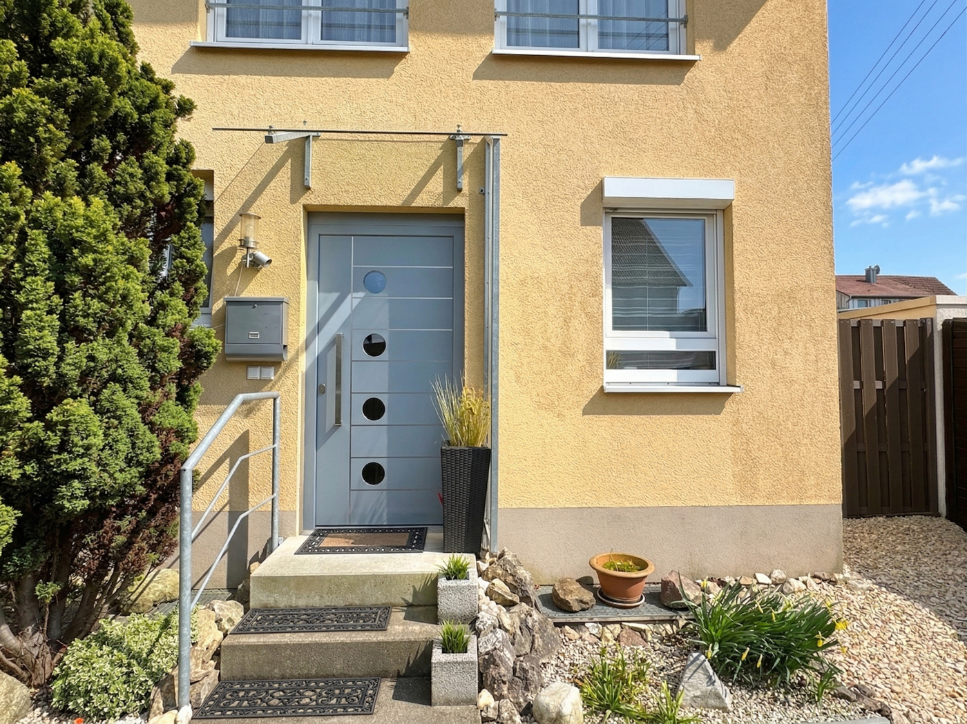 Außenansicht Bild 2