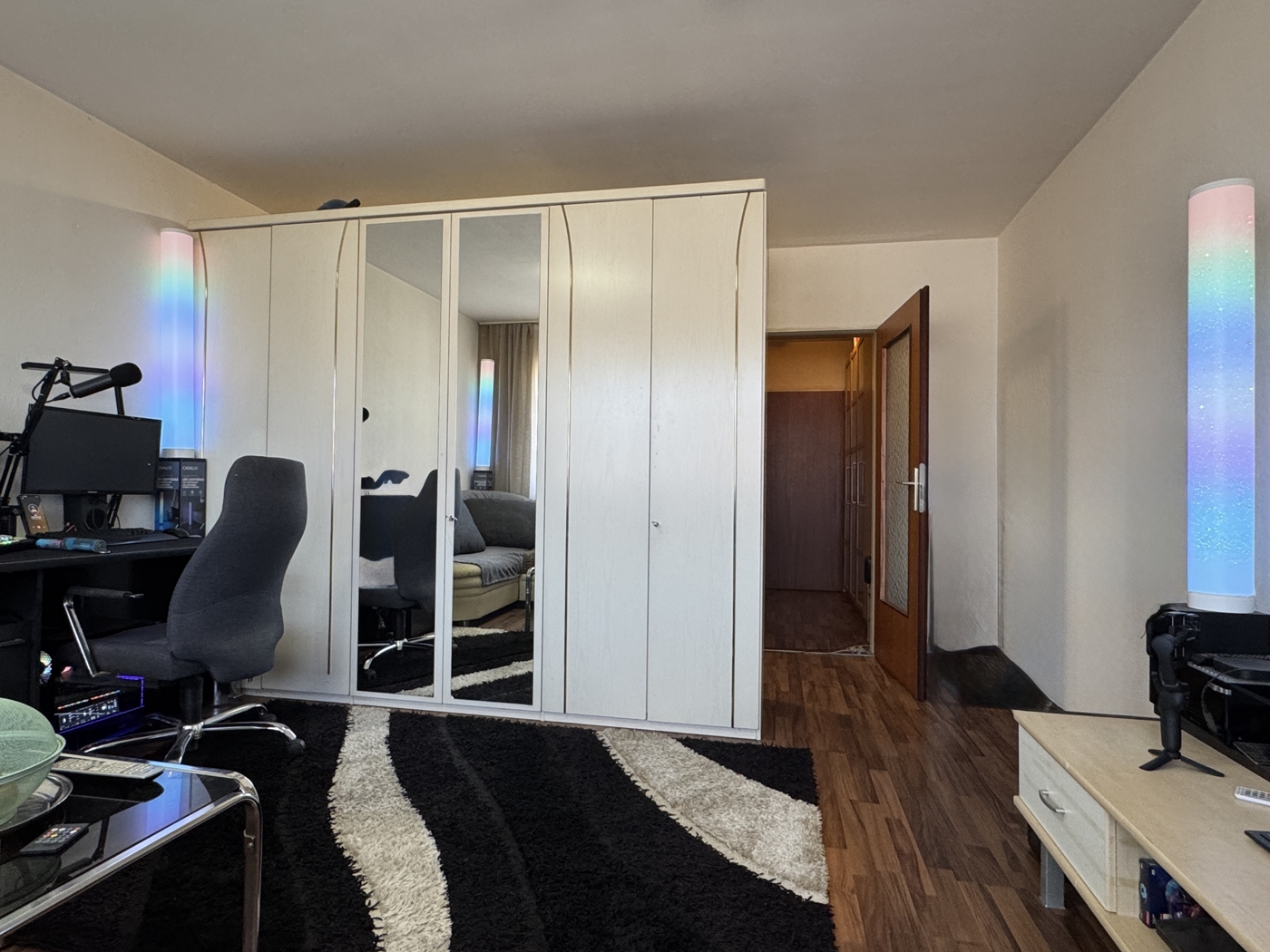 Wohn-/Schlafzimmer (2)
