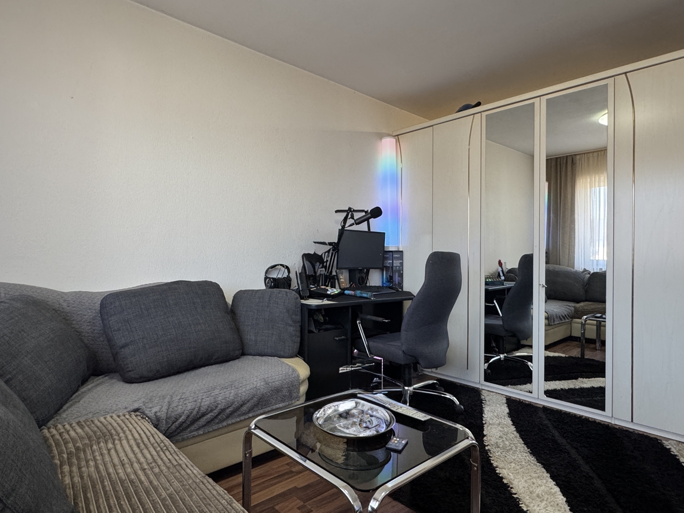 Wohn-/Schlafzimmer (3)