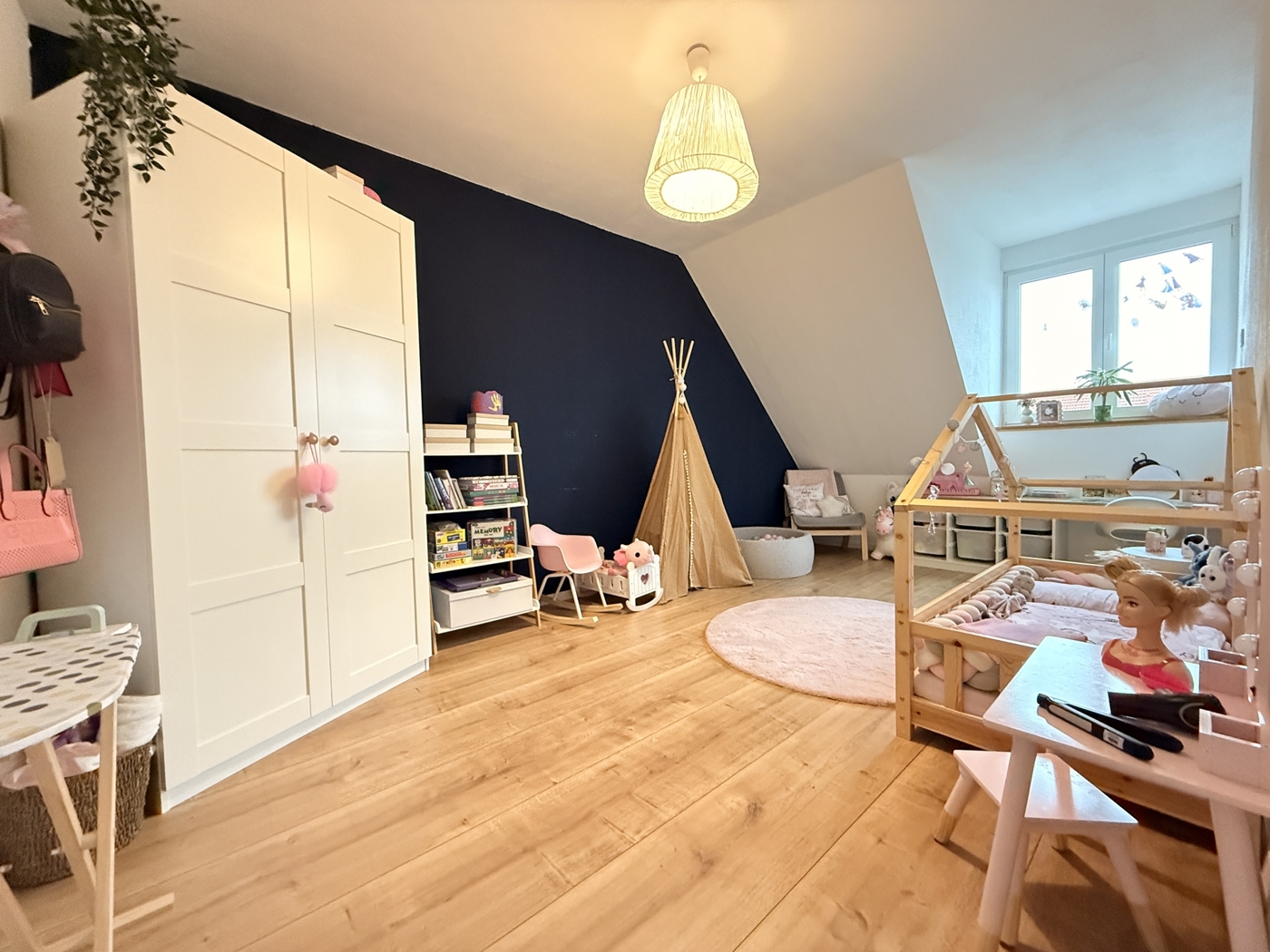Schlafzimmer 3
