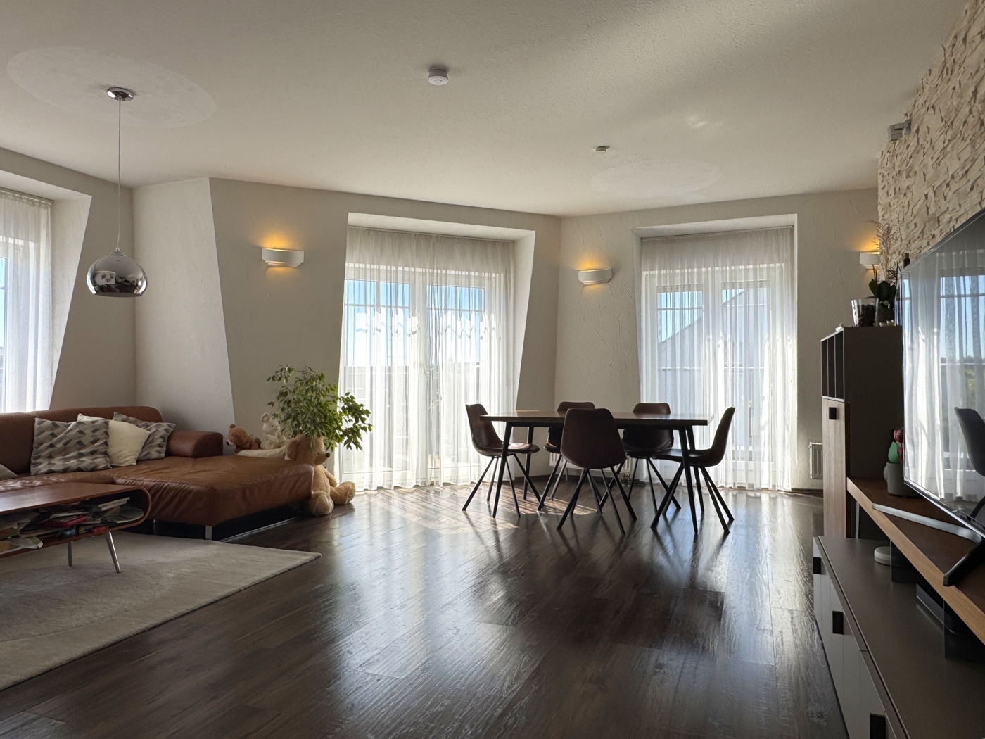 Wohnzimmer Bild 2