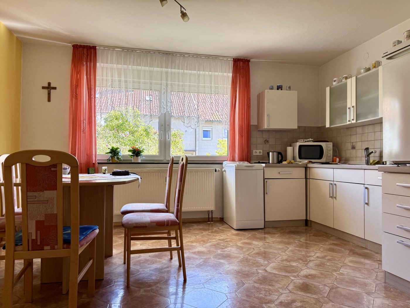 EG_links_Kochen_Essen