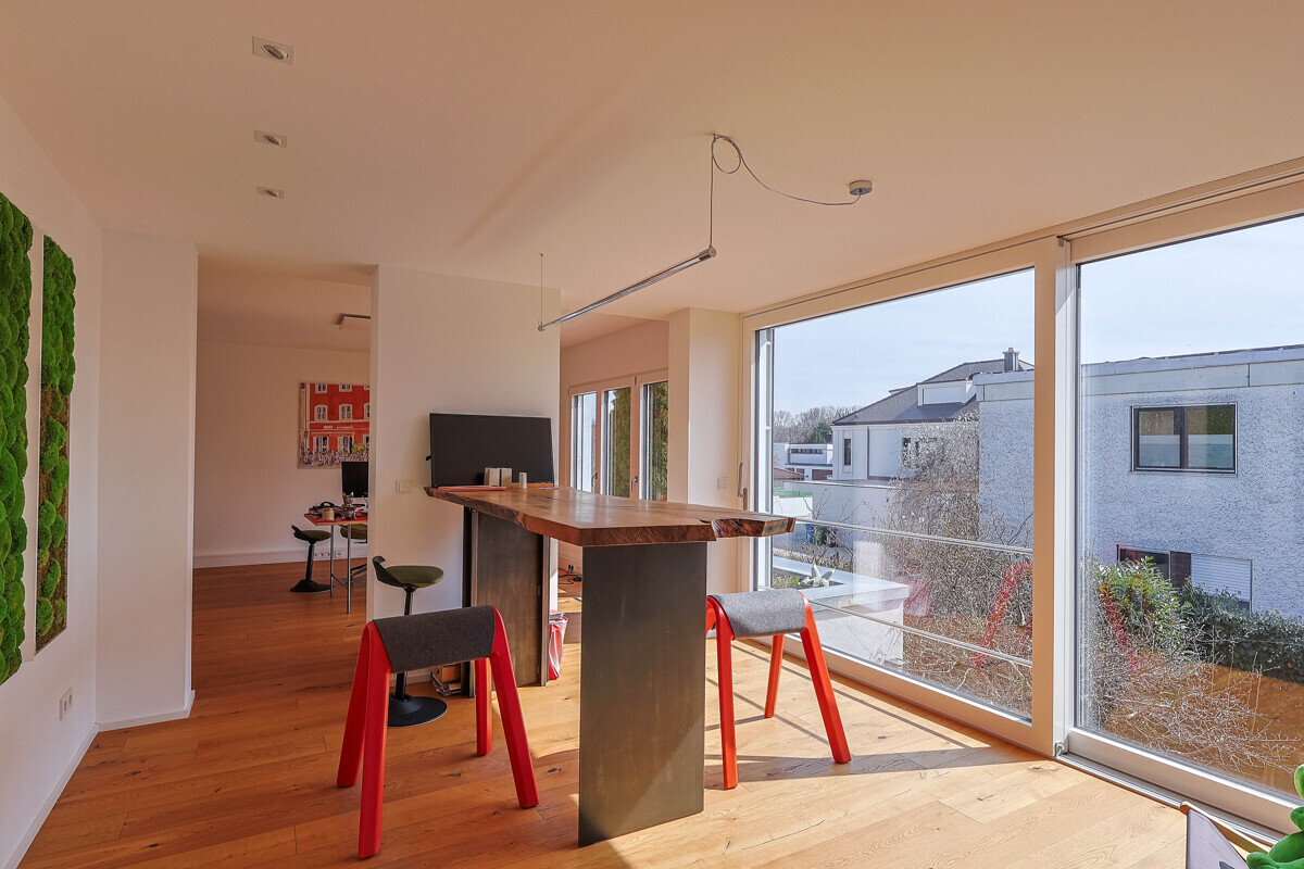 Modernes Einfamilienhaus mit integrierter Büroetage - Foto 3