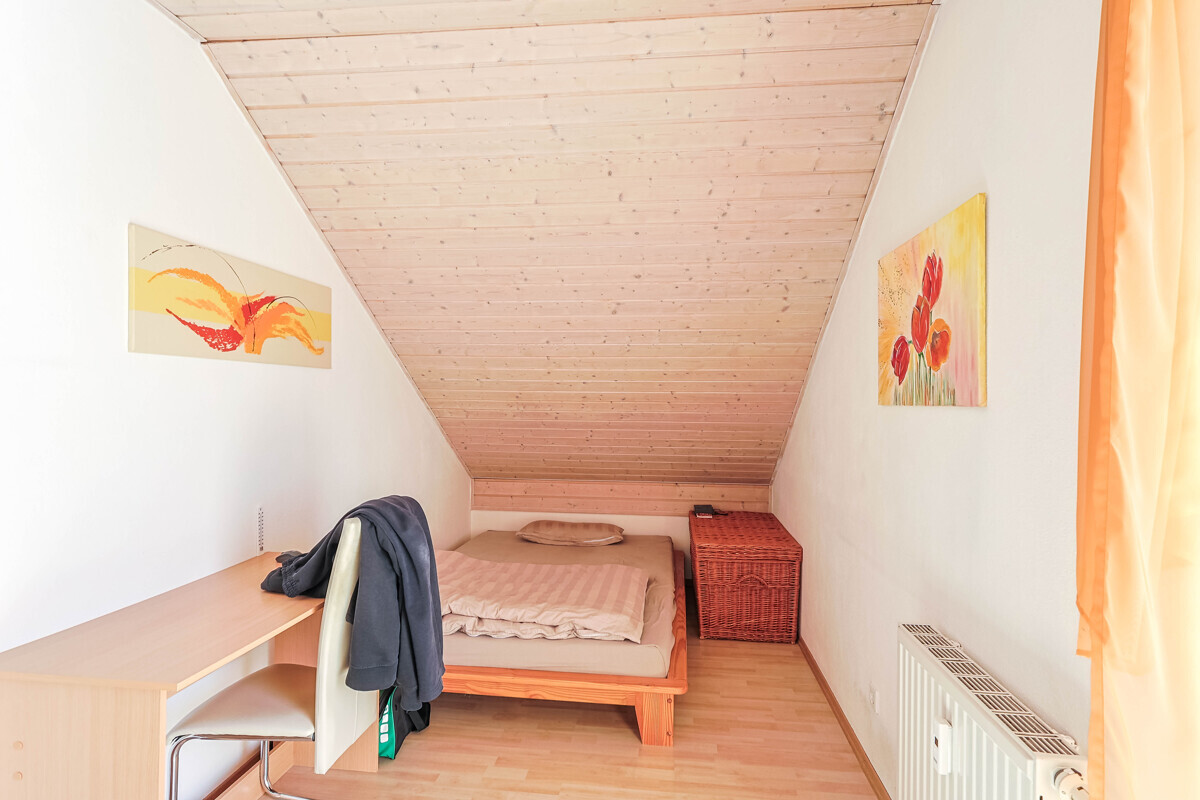 Helle 2-Zimmer Dachgeschoss Wohnung in Ingolstadt Süd - Photo 5