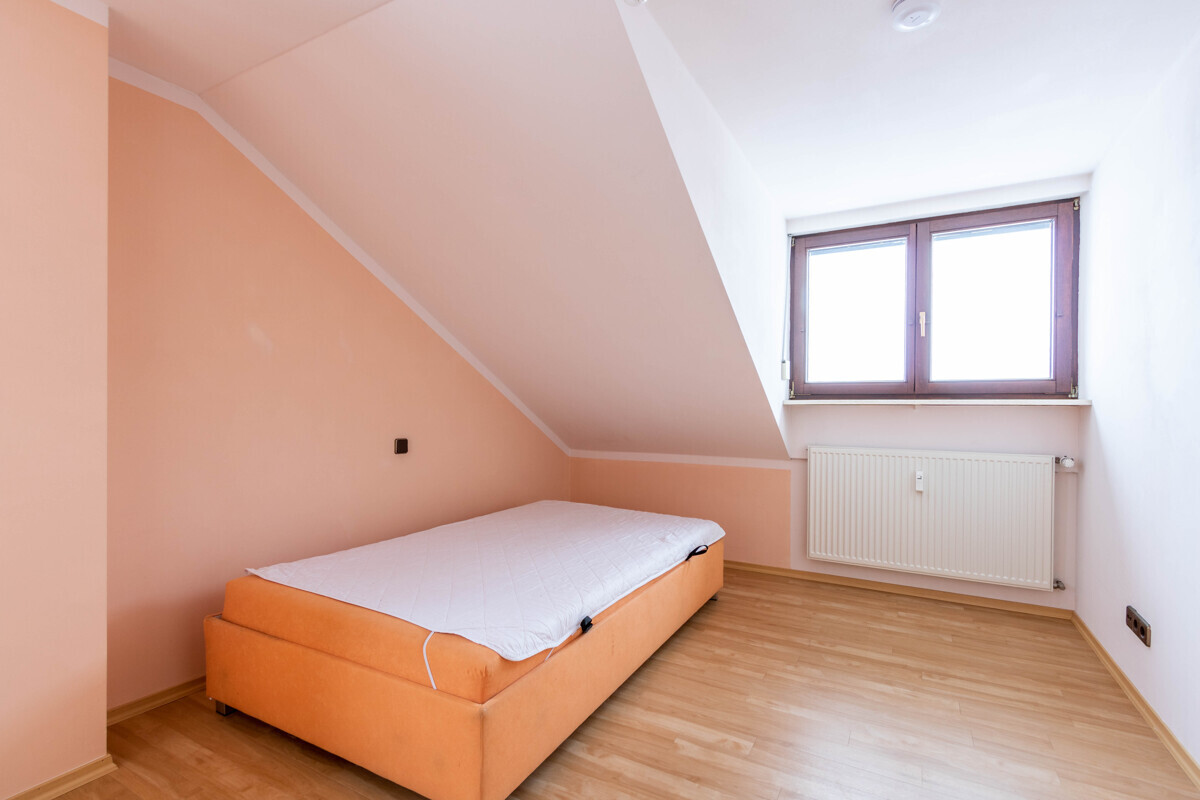 Großzügige 3-Zimmer-Dachgeschoss-Wohnung - Photo 2