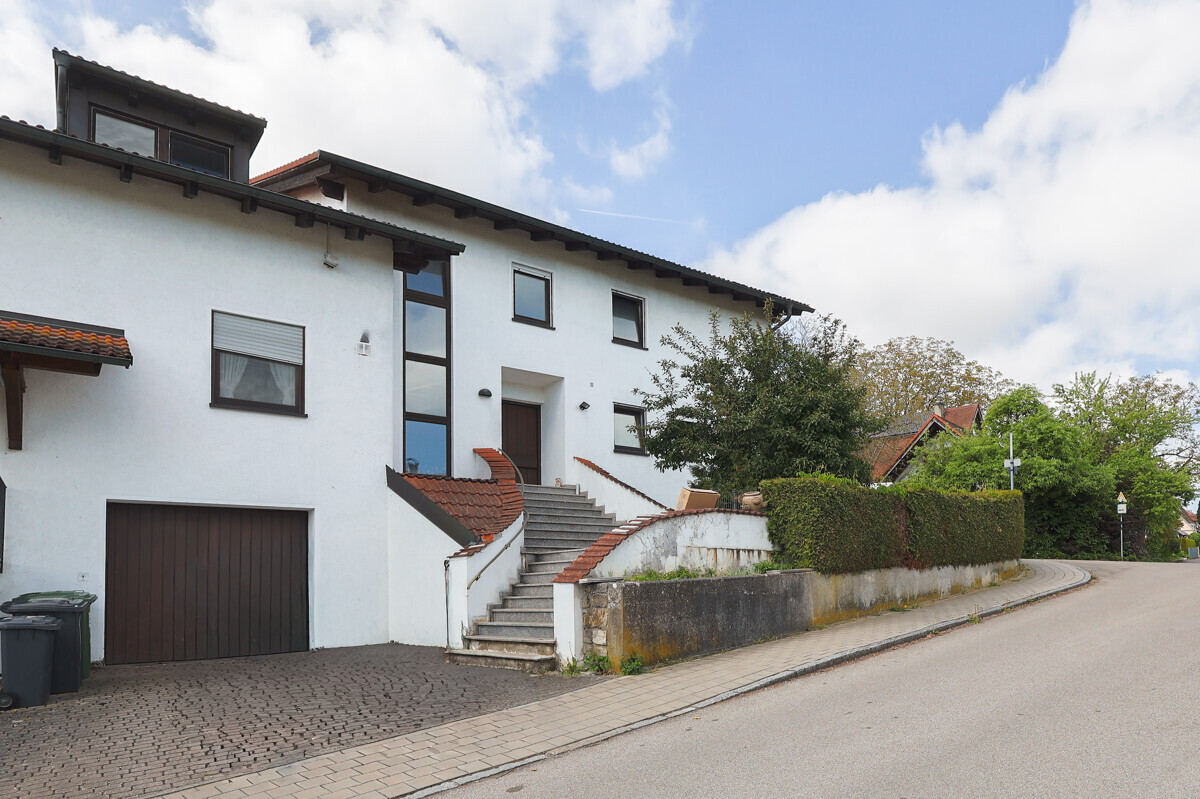 Stilvolle Doppelhaushälfte mit Familiencharme in Gaimersheim - Foto 2