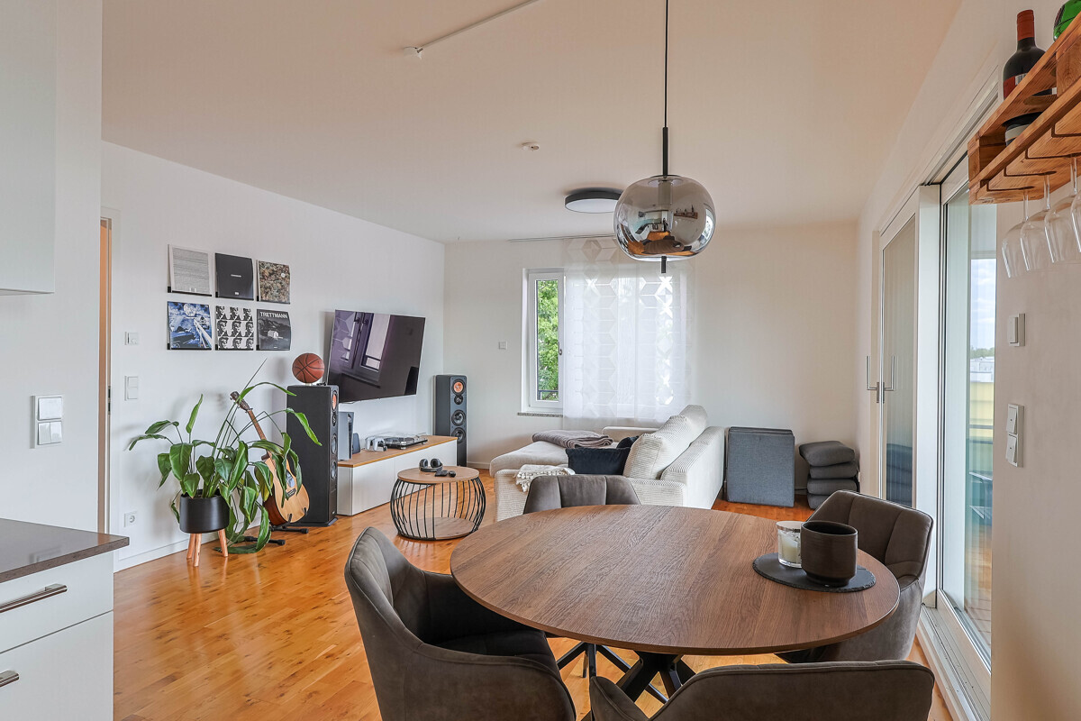 Attraktive 2-Zimmer-Wohnung Nähe Saturn-Arena - Photo 2