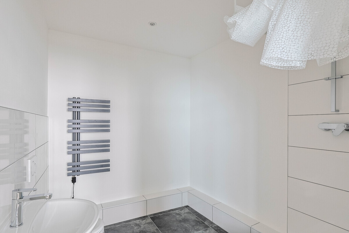 Urban trifft modern: 3-Zimmer-Wohnung im Zentrum der Altstadt - Photo 4
