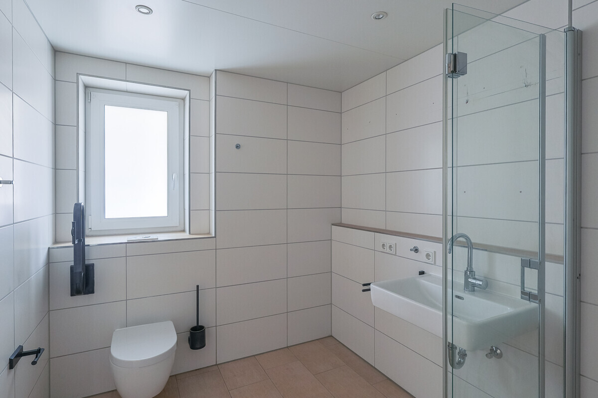 Stilvoll wohnen im Alter - 2-Zimmer-Seniorenwohnung in Baar-Ebenhausen - Photo 3
