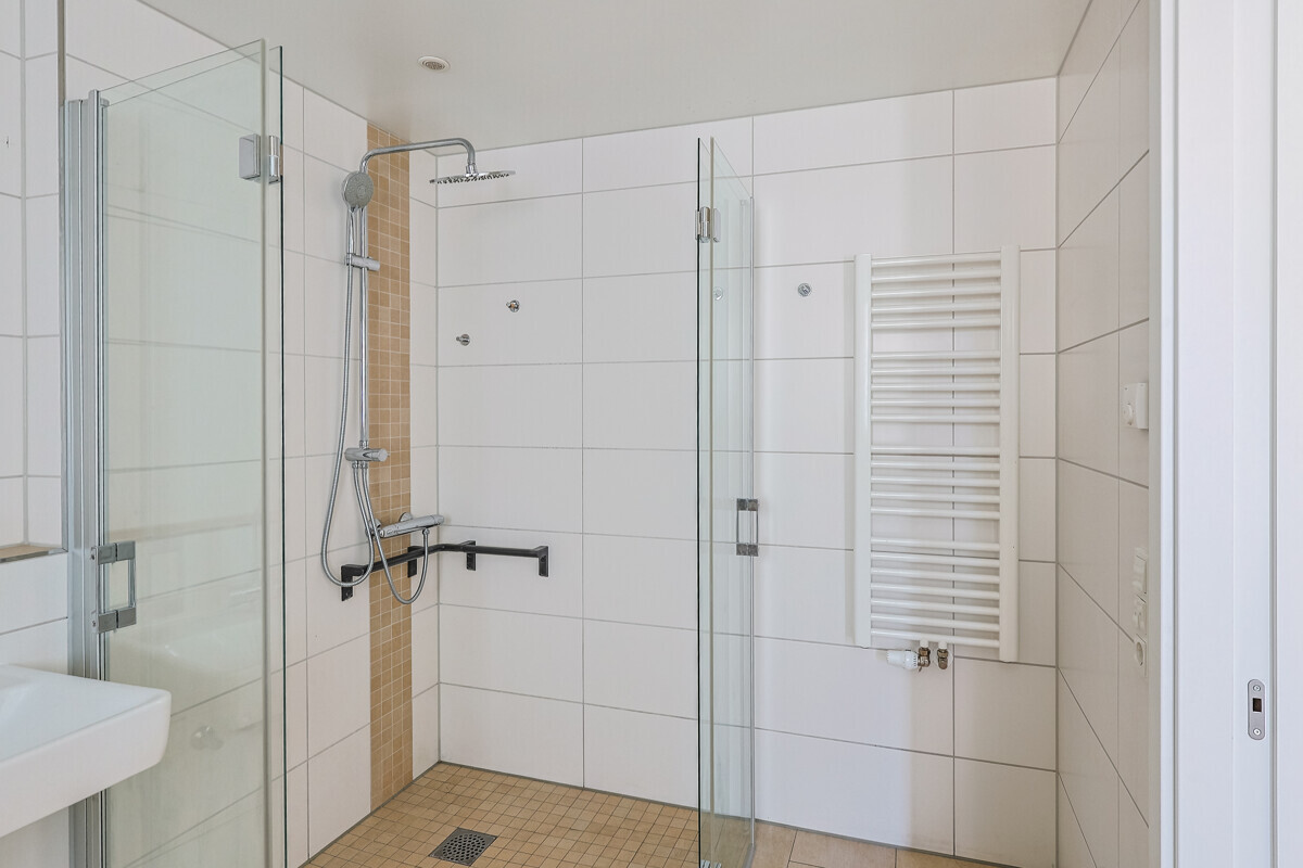 Stilvoll wohnen im Alter - 2-Zimmer-Seniorenwohnung in Baar-Ebenhausen - Photo 2