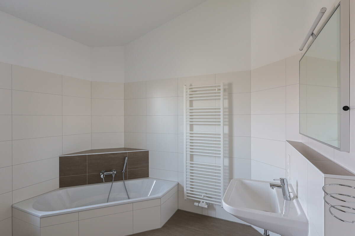 Hochwertige Penthouse-Wohnung mit weitläufiger Dachterrasse in Ingolstadt-Hollerstauden! - Foto 4