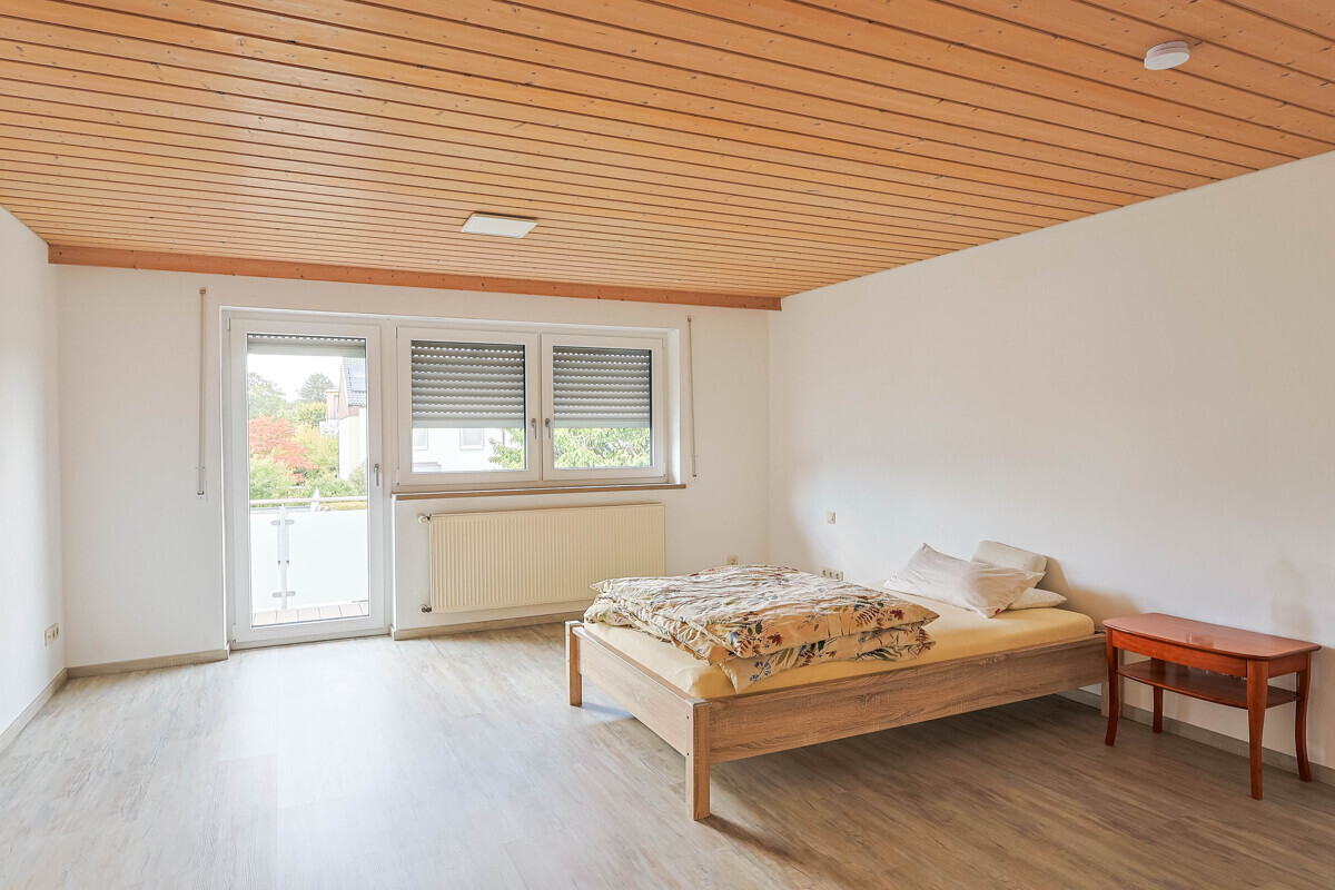 Viel Platz zum Wohlfühlen: Großzügiges Reiheneckhaus mit Garten und Doppelgarage - Foto 2