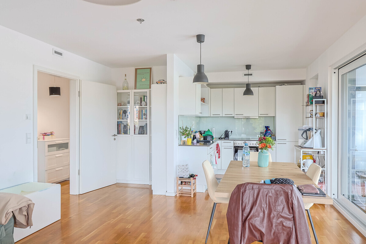 Moderne 2-Zimmer-Wohnung mit großem Balkon - Foto 3