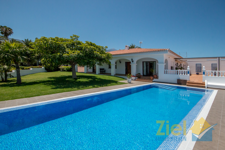 Wunderbare Villa in Puerto de la Cruz mit riesen Pool