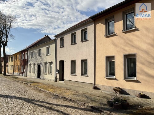 Straßenansicht rechts