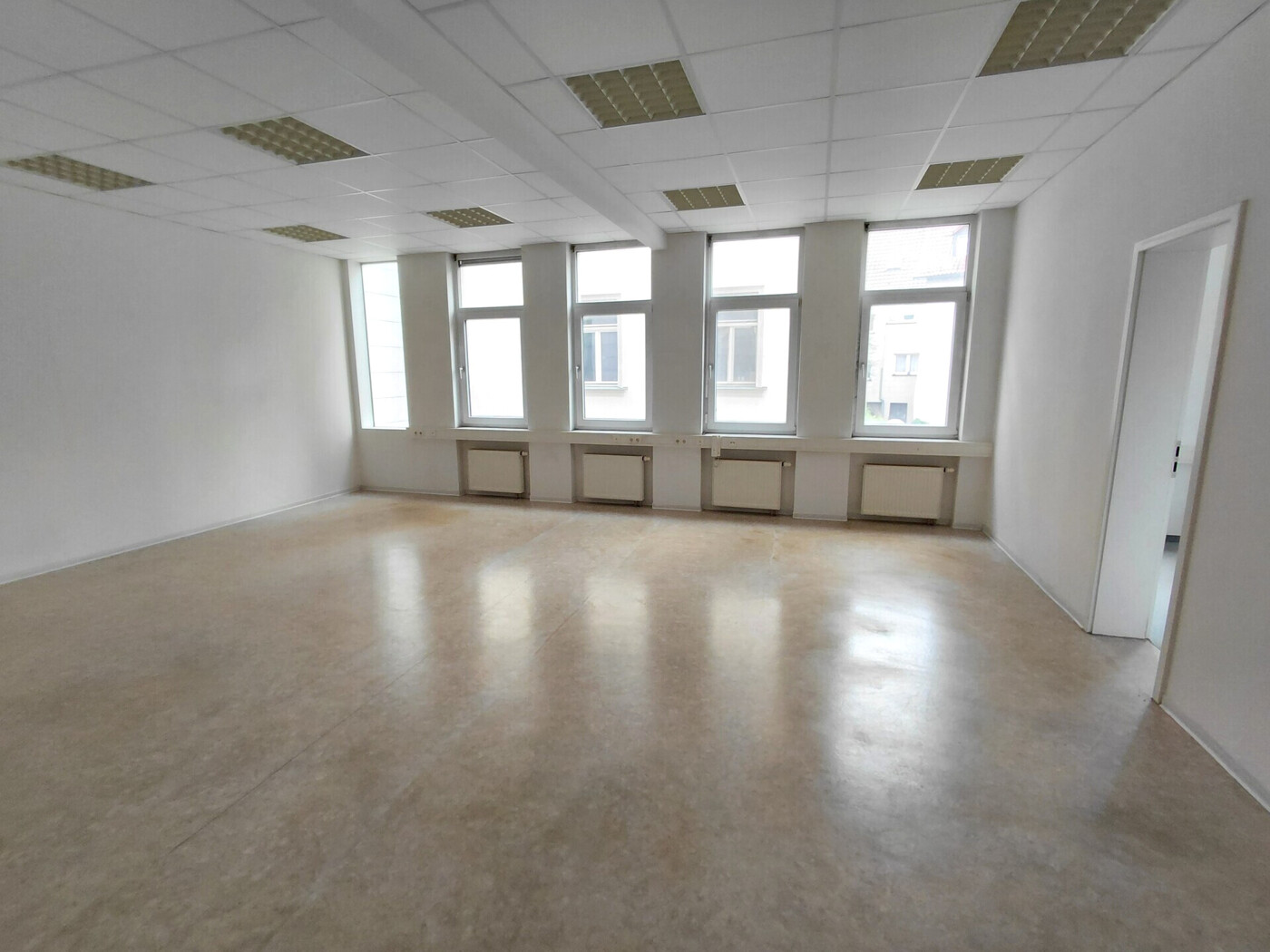 Büro 1