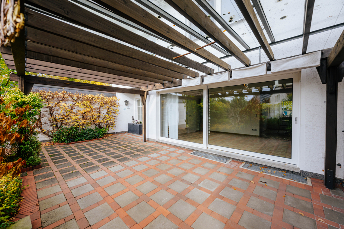 überdachte Terrasse