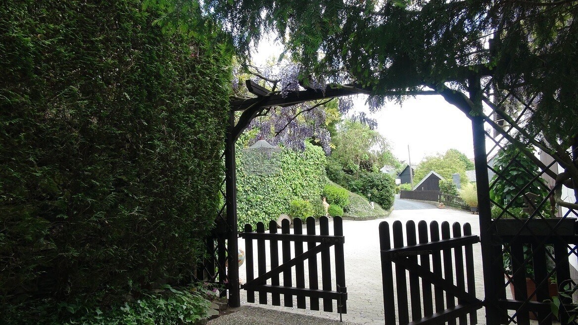 40075891-Garten 1 Blick in den Hof