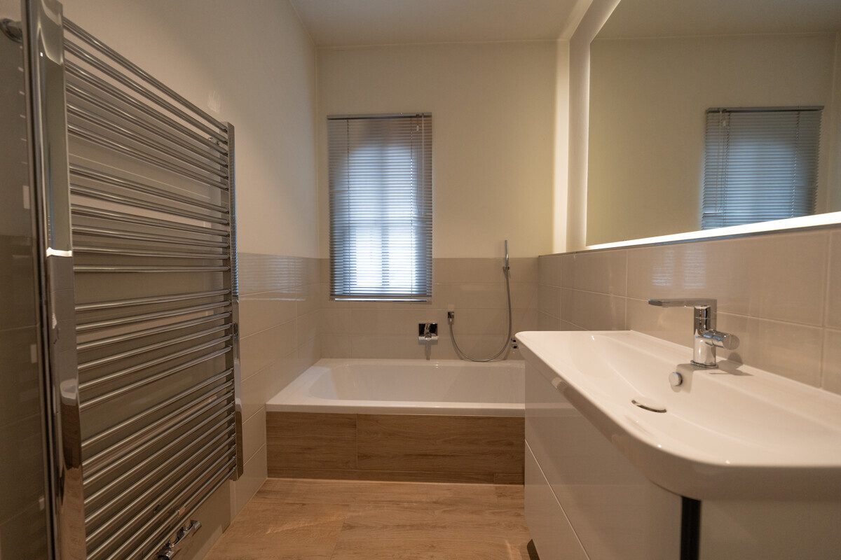 Immobilien 7 Bad mit Wanne