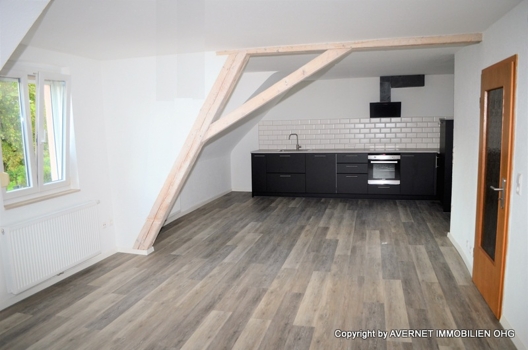 Wohn- u. Esszimmer mit Küche