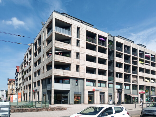 Ansicht Breiter Weg 213a_von Straßenbahnhaltestelle