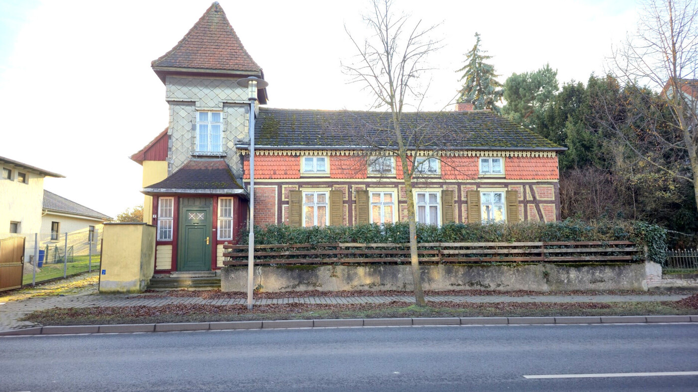 Straßenansicht
