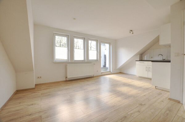 gr. Zimmer mit Küche