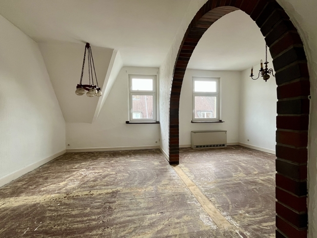 Wohnen mit Altbauflair! Helle 2,5-Zimmerwohnung mit hohen Decken in ruhiger Lage - Photo 4