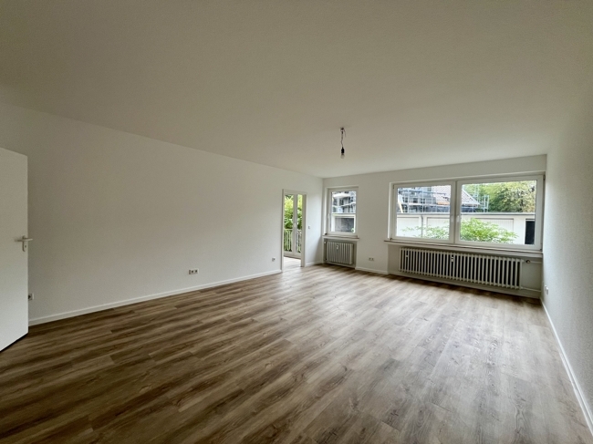 Modernisierte und frisch renovierte 3-Zimmer-Wohnung mit modernem Duschbad in zentraler Lage - Foto 2