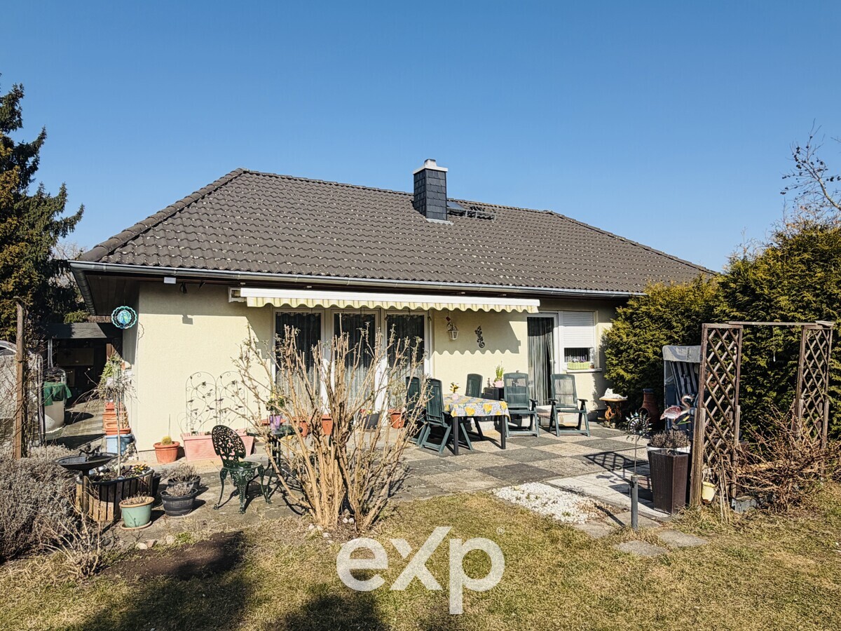 Kapitalanlage mit Wohnungsrecht im schönen Petershagen mit Bungalow als Investment-Chance