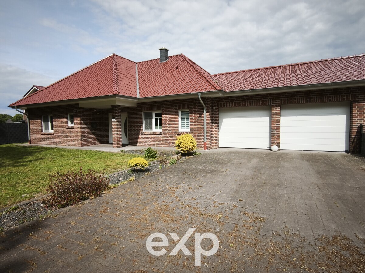 Moderner Bungalow mit Ausbaureserve, Doppelgarage und traumhaftem Weitblick
